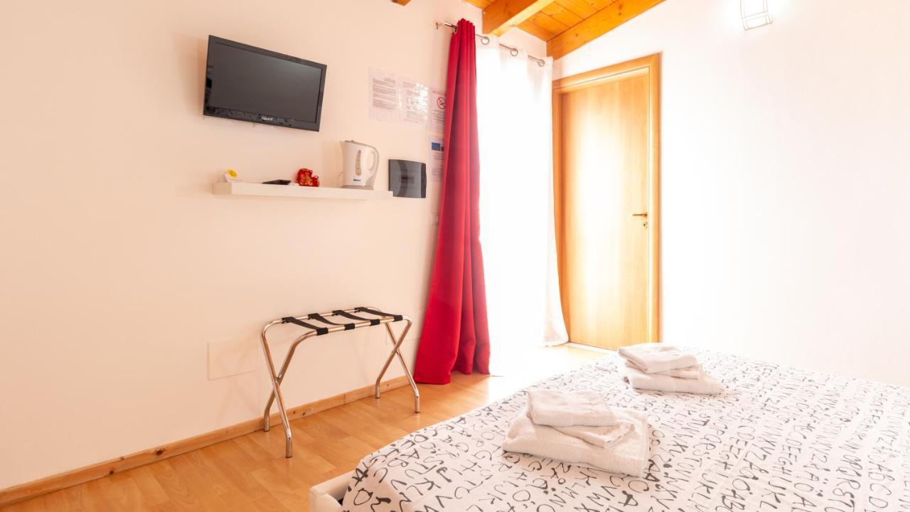 Spapparra B&B Càbras Dış mekan fotoğraf